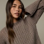 Rowan Häkelpullover Nori aus Wolle, perfekt für Stricken und Häkeln.