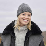 Strickset MÜTZE UND LÄTZCHEN HEYDON & TIDE mit Garn und Anleitung – Bild 4