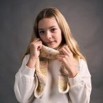 Strickset MÜTZE UND SCHAL MINI APOLLO mit Garn und Anleitung – Bild 6