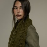 Rowan Schal Mallow aus Wolle, perfekt zum Stricken und Häkeln.