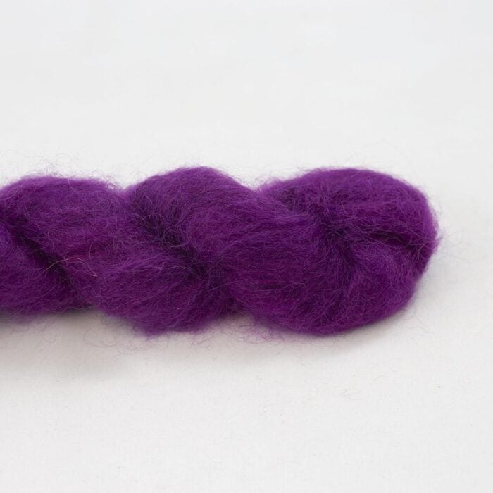 Cabrito handgefärbt Magenta - Manos del Uruguay
