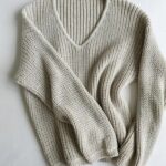 Strickset für Pullover „NEVER ENDING STORY Sweater“ mit Garn und Anleitung – Bild 5