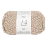 Sandnes Garn Peer Gynt Garn in Hellbeige, ideal zum Stricken und Häkeln.