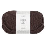 Sandnes Garn Peer Gynt Garn in Dunkelbraun, ideal zum Stricken und Häkeln.