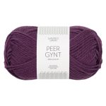Sandnes Garn Peer Gynt Wolle in der Farbe Bearberry Juice, perfekt zum Stricken und Häkeln.