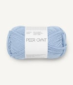Sandnes Garn Peer Gynt in Blau, perfekt für Strick- und Häkelprojekte.