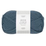 Sandnes Garn Peer Gynt Garn in Dunkelblau, ideal zum Stricken und Häkeln.
