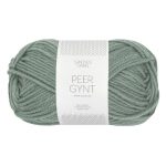 Sandnes Garn Peer Gynt Garn in Eukalyptusfarbe, perfekt zum Stricken und Häkeln.