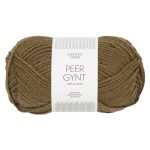 Sandnes Garn Peer Gynt Garn in Dunkeloliv, perfekt zum Stricken und Häkeln.