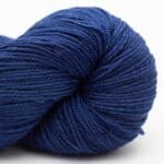 Handgefärbtes Indigoblaues Sockengarn, 100g, für Stricken und Häkeln.