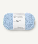 Sandnes Garn Sunday Wolle in Brunnera Blue für Stricken und Häkeln.