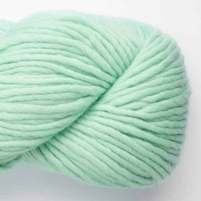 Yana FINE Highland Wool 200g Sale Farben Fresh Mint - Amano